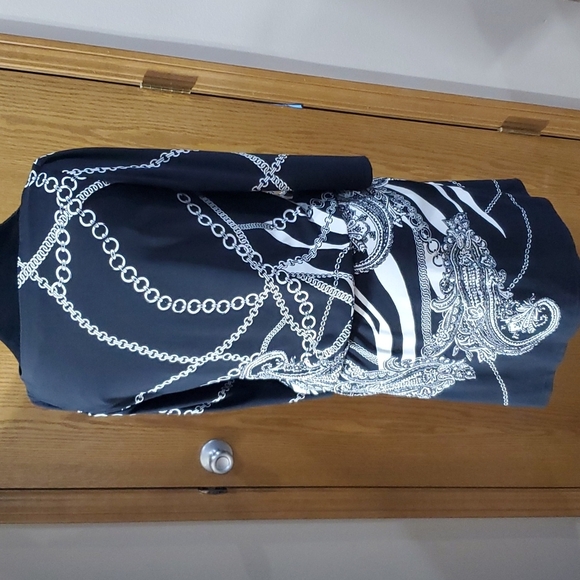 WHBM black white chain pattern stretch mini dress with belt - Picture 4 of 6